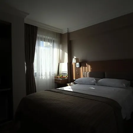 Nl Amsterdam 3* Стамбул